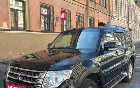 Mitsubishi Pajero IV, 2019 год, 4 200 000 рублей, 16 фотография
