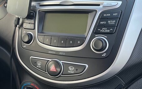 Hyundai Solaris II рестайлинг, 2013 год, 775 000 рублей, 7 фотография