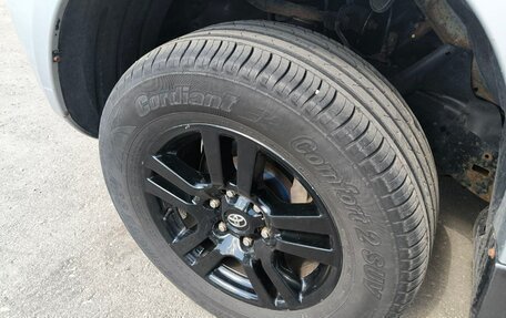 Toyota Land Cruiser Prado 120 рестайлинг, 2004 год, 1 399 000 рублей, 14 фотография
