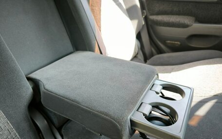 Toyota Land Cruiser Prado 120 рестайлинг, 2004 год, 1 399 000 рублей, 21 фотография