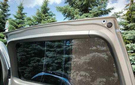 Toyota Land Cruiser Prado 120 рестайлинг, 2004 год, 1 399 000 рублей, 26 фотография
