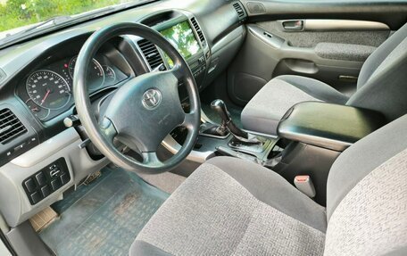 Toyota Land Cruiser Prado 120 рестайлинг, 2004 год, 1 399 000 рублей, 32 фотография