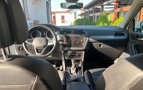 Volkswagen Tiguan II, 2021 год, 2 600 000 рублей, 5 фотография