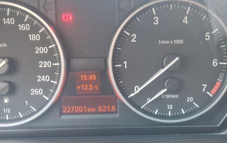 BMW 3 серия, 2011 год, 850 000 рублей, 7 фотография