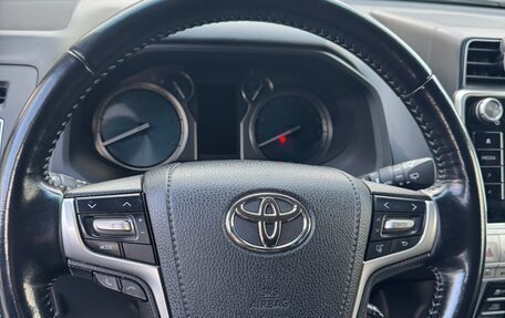 Toyota Land Cruiser Prado 150 рестайлинг 2, 2019 год, 5 400 000 рублей, 6 фотография