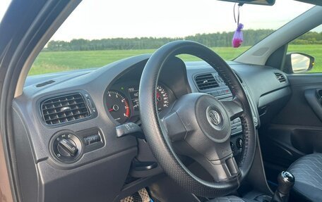 Volkswagen Polo VI (EU Market), 2012 год, 750 000 рублей, 18 фотография
