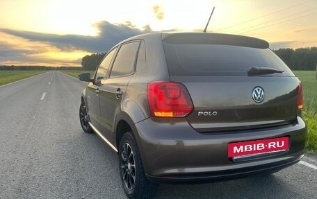 Volkswagen Polo VI (EU Market), 2012 год, 750 000 рублей, 24 фотография