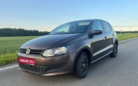 Volkswagen Polo VI (EU Market), 2012 год, 750 000 рублей, 23 фотография