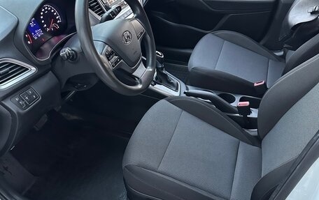 Hyundai Solaris II рестайлинг, 2020 год, 1 100 000 рублей, 9 фотография