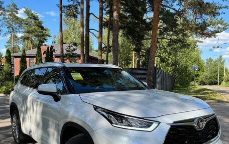 Toyota Highlander, 2025 год, 4 900 000 рублей, 2 фотография