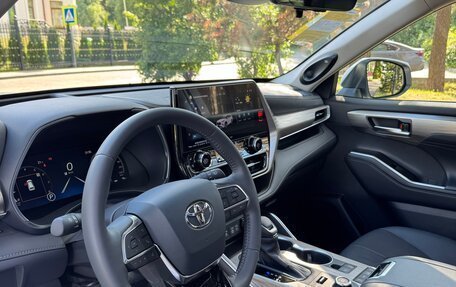 Toyota Highlander, 2025 год, 4 900 000 рублей, 18 фотография