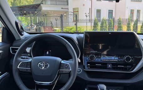 Toyota Highlander, 2025 год, 4 900 000 рублей, 37 фотография