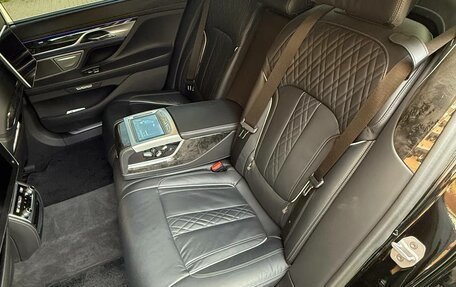 BMW 7 серия, 2017 год, 4 300 000 рублей, 15 фотография
