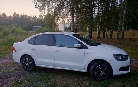 Volkswagen Polo VI (EU Market), 2012 год, 705 000 рублей, 2 фотография