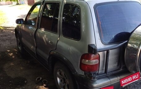 KIA Sportage IV рестайлинг, 2003 год, 350 000 рублей, 6 фотография