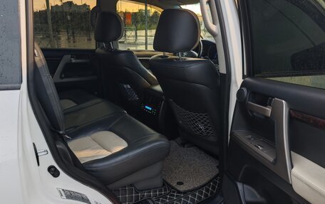 Toyota Land Cruiser 200, 2010 год, 3 770 000 рублей, 12 фотография