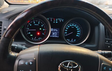 Toyota Land Cruiser 200, 2010 год, 3 770 000 рублей, 17 фотография