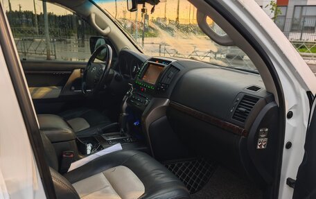 Toyota Land Cruiser 200, 2010 год, 3 770 000 рублей, 13 фотография