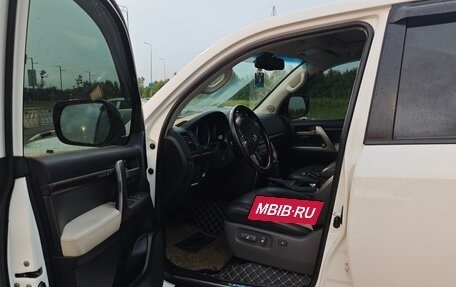 Toyota Land Cruiser 200, 2010 год, 3 770 000 рублей, 9 фотография