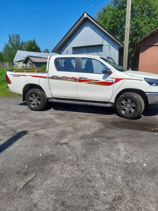 Toyota Hilux VIII, 2024 год, 5 800 000 рублей, 2 фотография