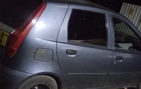 Fiat Punto III Punto Evo рестайлинг, 2000 год, 180 000 рублей, 6 фотография