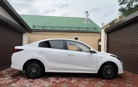 KIA Rio IV, 2021 год, 1 790 000 рублей, 6 фотография