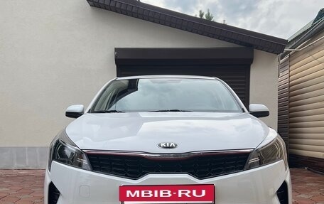 KIA Rio IV, 2021 год, 1 790 000 рублей, 4 фотография
