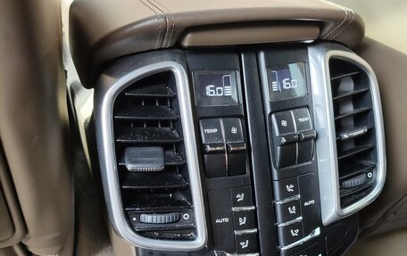 Porsche Cayenne III, 2010 год, 2 000 000 рублей, 14 фотография