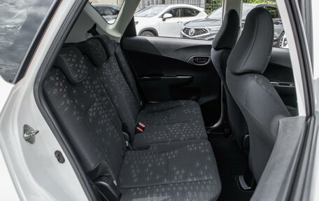 Toyota Ractis II, 2013 год, 1 229 000 рублей, 10 фотография