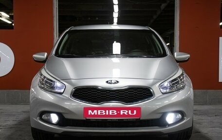 KIA cee'd III, 2013 год, 998 000 рублей, 2 фотография