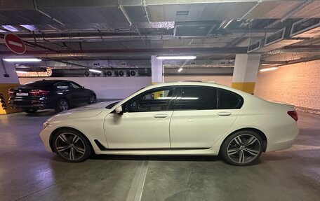 BMW 7 серия, 2017 год, 3 600 000 рублей, 9 фотография