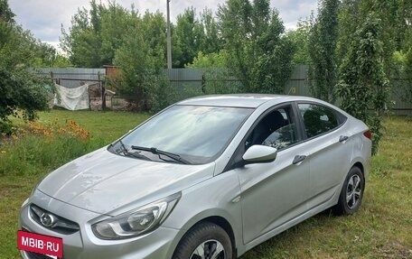 Hyundai Solaris II рестайлинг, 2012 год, 490 000 рублей, 2 фотография