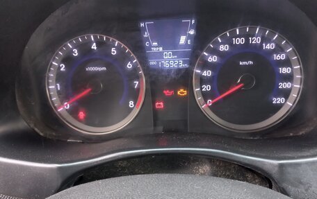 Hyundai Solaris II рестайлинг, 2012 год, 490 000 рублей, 6 фотография