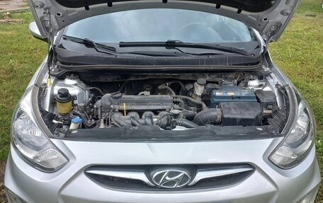 Hyundai Solaris II рестайлинг, 2012 год, 490 000 рублей, 8 фотография
