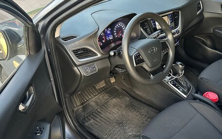 Hyundai Solaris II рестайлинг, 2018 год, 790 000 рублей, 5 фотография