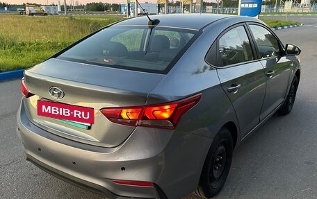 Hyundai Solaris II рестайлинг, 2018 год, 790 000 рублей, 3 фотография