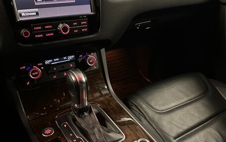 Volkswagen Touareg III, 2014 год, 2 500 000 рублей, 13 фотография