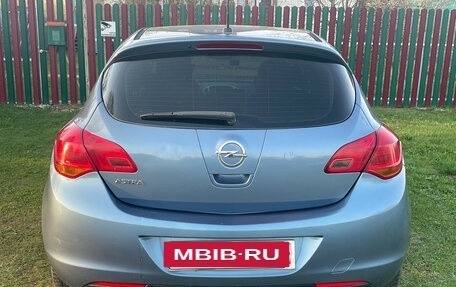 Opel Astra J, 2010 год, 600 000 рублей, 6 фотография