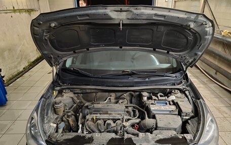 Hyundai Solaris II рестайлинг, 2013 год, 750 000 рублей, 17 фотография