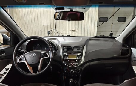 Hyundai Solaris II рестайлинг, 2013 год, 750 000 рублей, 18 фотография