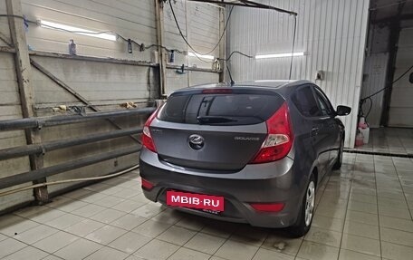 Hyundai Solaris II рестайлинг, 2013 год, 750 000 рублей, 12 фотография