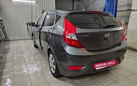 Hyundai Solaris II рестайлинг, 2013 год, 750 000 рублей, 14 фотография