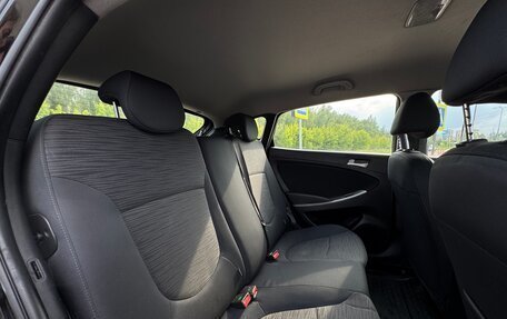 Hyundai Solaris II рестайлинг, 2015 год, 950 000 рублей, 13 фотография
