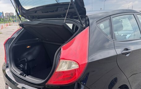 Hyundai Solaris II рестайлинг, 2015 год, 950 000 рублей, 17 фотография