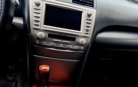 Toyota Camry, 2009 год, 900 000 рублей, 2 фотография