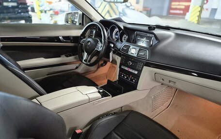 Mercedes-Benz E-Класс, 2015 год, 2 370 000 рублей, 13 фотография