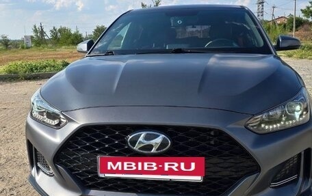 Hyundai Veloster II, 2018 год, 2 000 000 рублей, 13 фотография