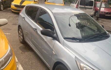 Hyundai Solaris II рестайлинг, 2013 год, 670 000 рублей, 4 фотография