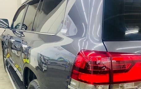 Toyota Land Cruiser 200, 2017 год, 6 500 000 рублей, 5 фотография
