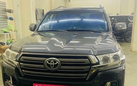 Toyota Land Cruiser 200, 2017 год, 6 500 000 рублей, 4 фотография